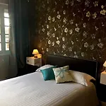 Logis La Thomasse Hotel