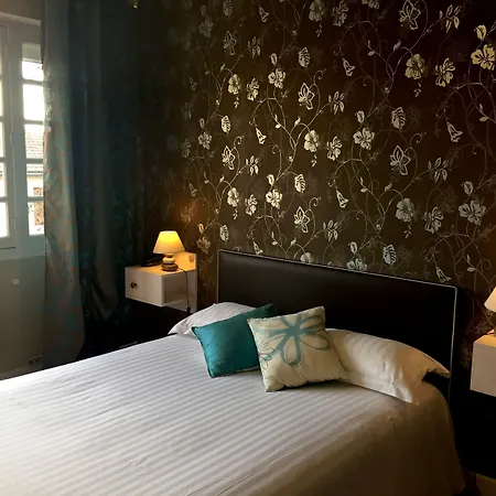 Logis La Thomasse Hotel