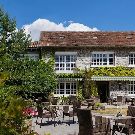 Logis La Thomasse 3* オーリヤック