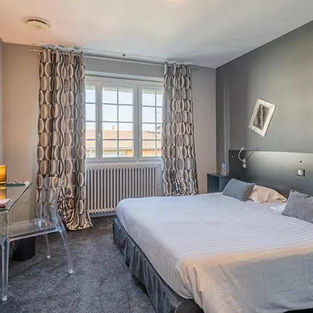 Отель Logis La Thomasse