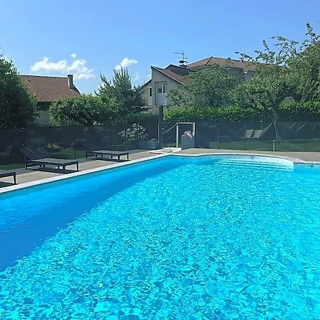 Hotel Logis La Thomasse 3*