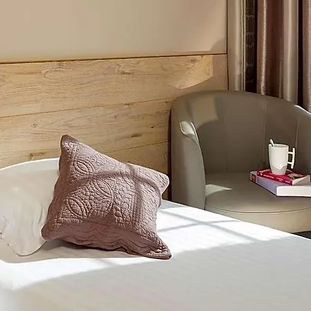 Logis La Thomasse Hotel 3*