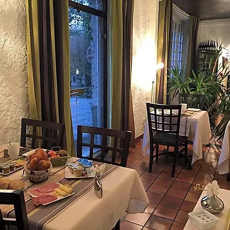 Hotel Logis La Thomasse Aurillac