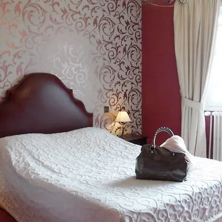 Hotel Logis La Thomasse