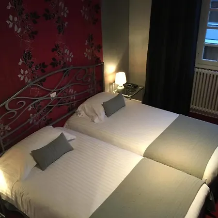 Logis La Thomasse ホテル オーリヤック