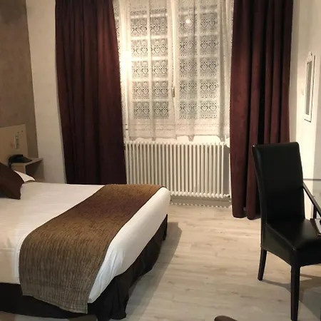Logis La Thomasse Hotel