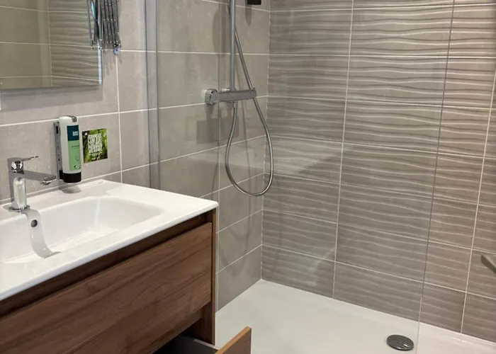 Отель Logis La Thomasse Орийак