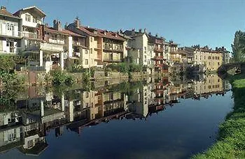 Logis La Thomasse Отель