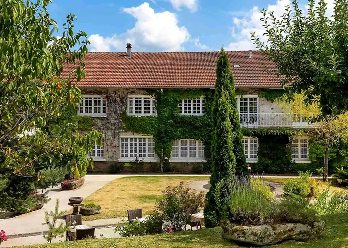 Hotel Logis La Thomasse 3*